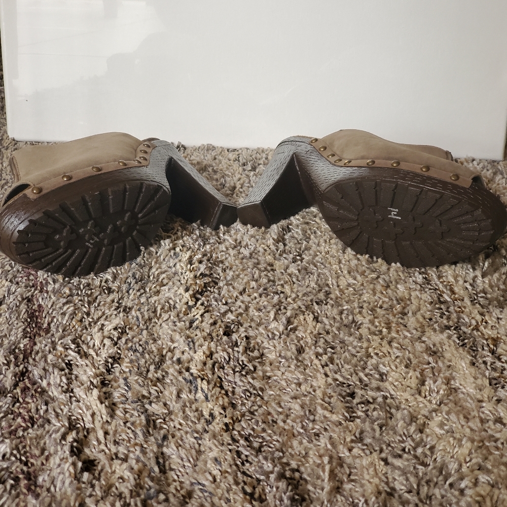 Cloudwalker Faux Suede Platform Comfortable Slides Sz 10W - Picture 3 of 6
